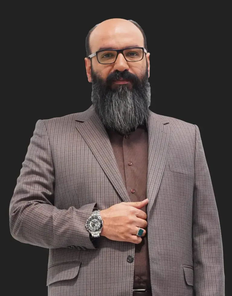 کادر اساتید دوره دوم دبیرستان نگرش